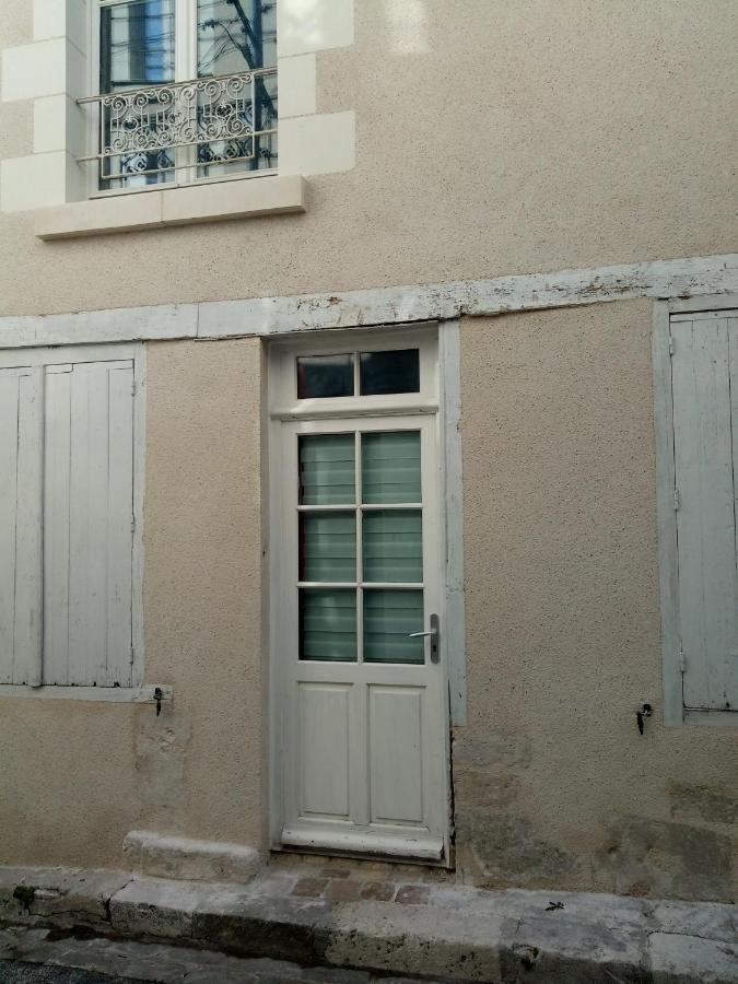 Charme Et Confort Blois Centre Apartamento Exterior foto