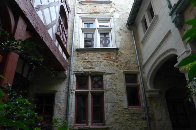 Charme Et Confort Blois Centre Apartamento Exterior foto